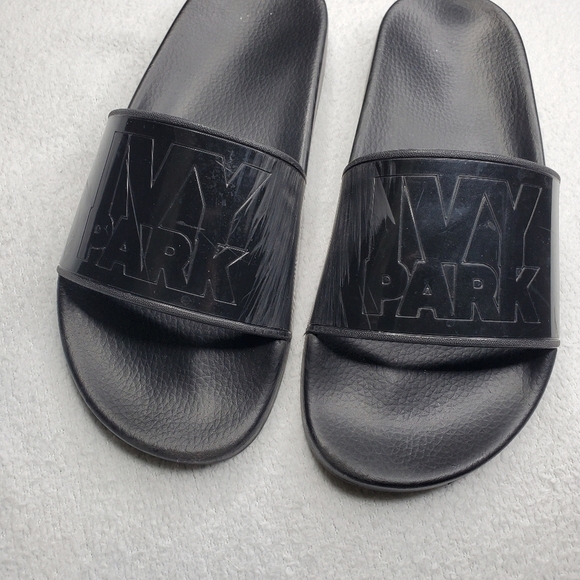 Ivy Park Beyonce Black Graphic Logo Slide Sandals - Picture 6 of 14
